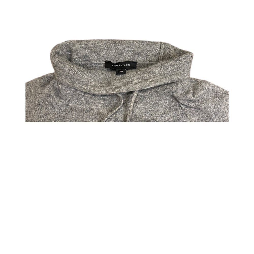 Ann Taylor Women’s XS Sweater Gray Funnel Neck Pullover 70% wool 30% nylon. - Picture 5 of 5